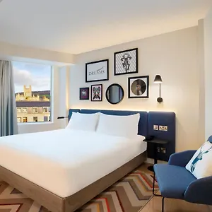 Hampton By Hilton 바스